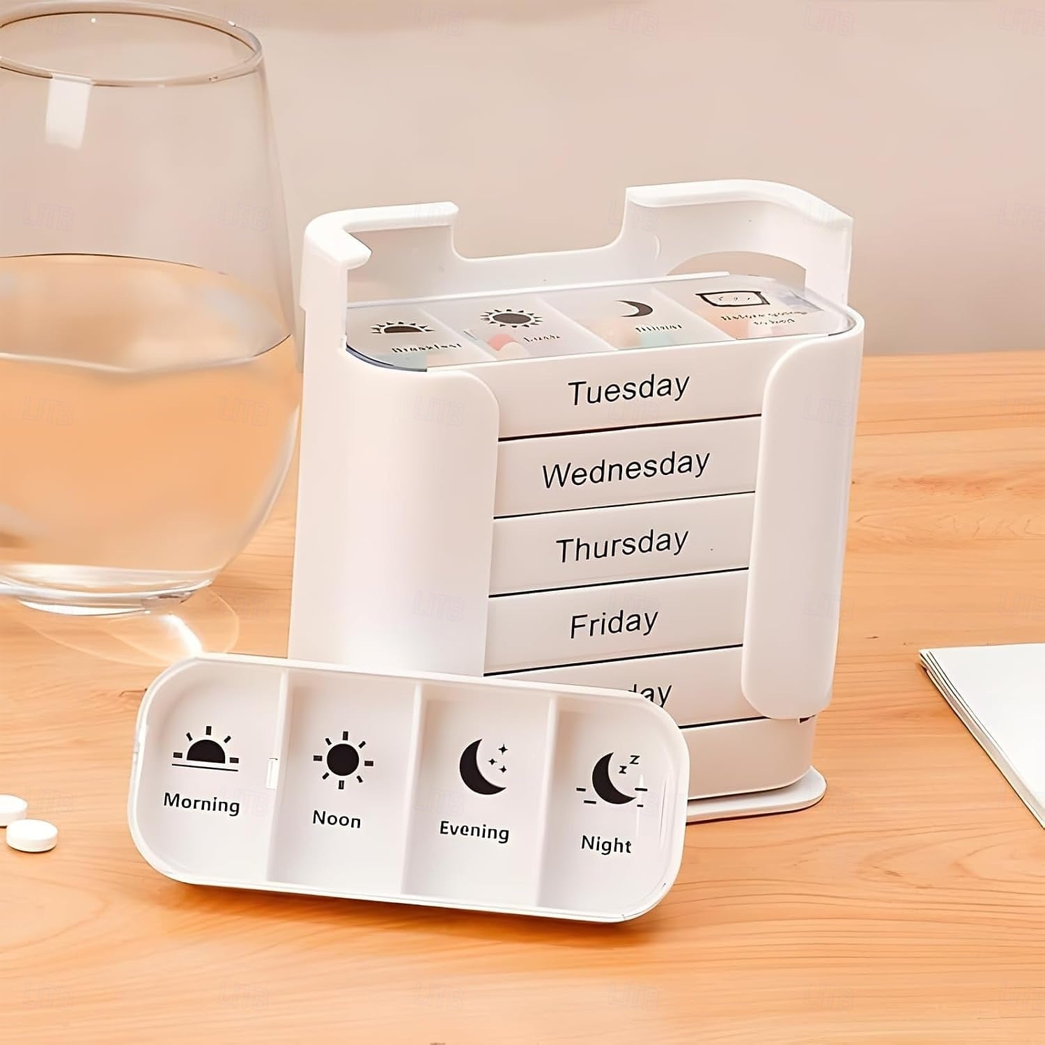 🏆⚡ 50K+ SOLD!Never Miss a Dose – 7-Day Large Capacity Portable Pill Organizer